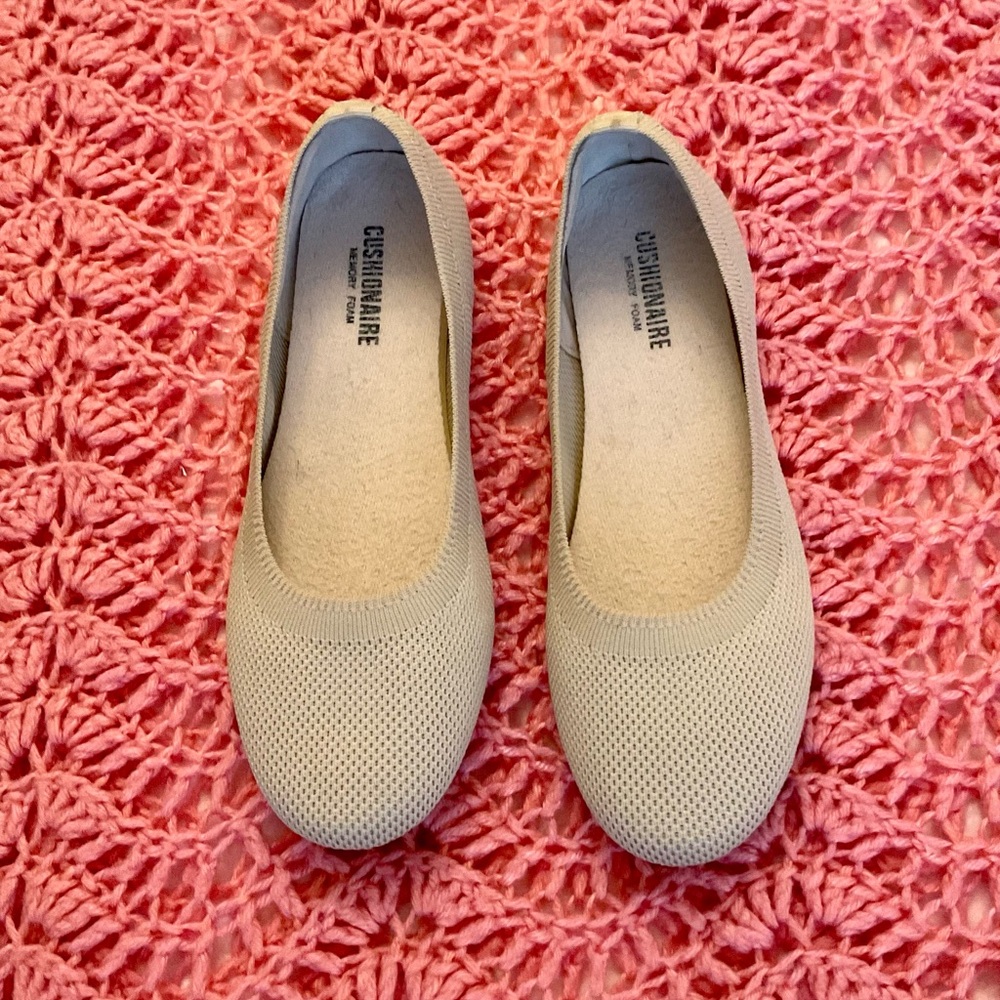 Cushionaire Women's Beige Flats